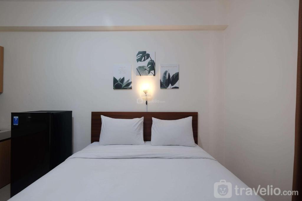 Comfy Studio at Bogorienze Apartment near The Jungle Waterpark By Travelio, Pamoyanan