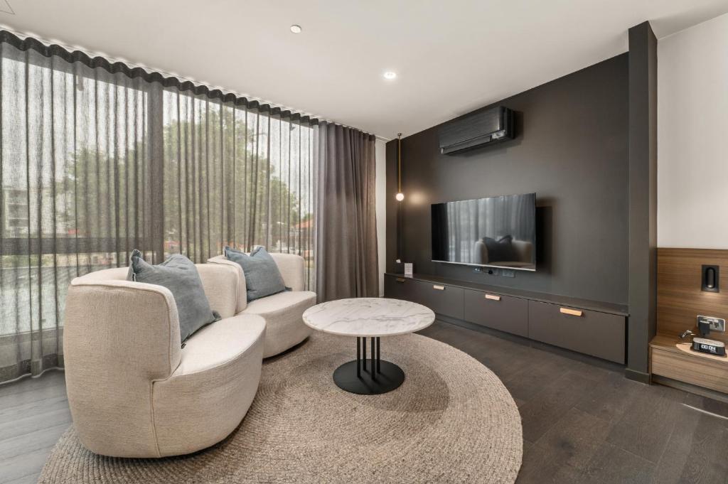 Cosy Braddon Studio with BBQ Area, Canberra