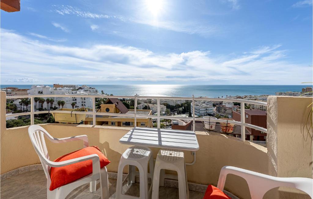Stunning Apartment In Torremolinos - 2