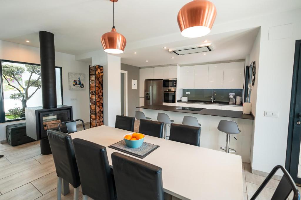 Casa Eivissa - Stunning modern villa in Javea, perfect for a family break - 4