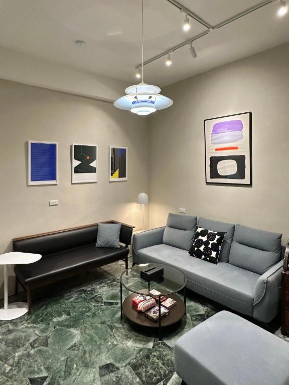 衛民居 wei min stay, Tchaj-nan