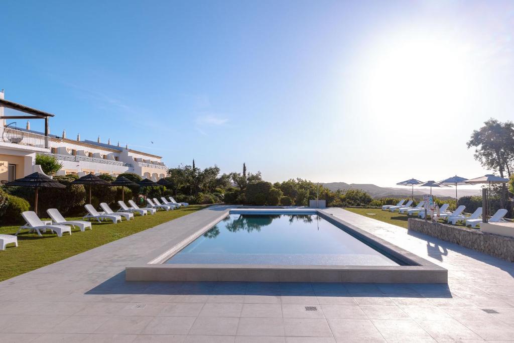 Swimming pool, Hotel Rural Quinta do Marco - Nature & Dining in Santa Catarina