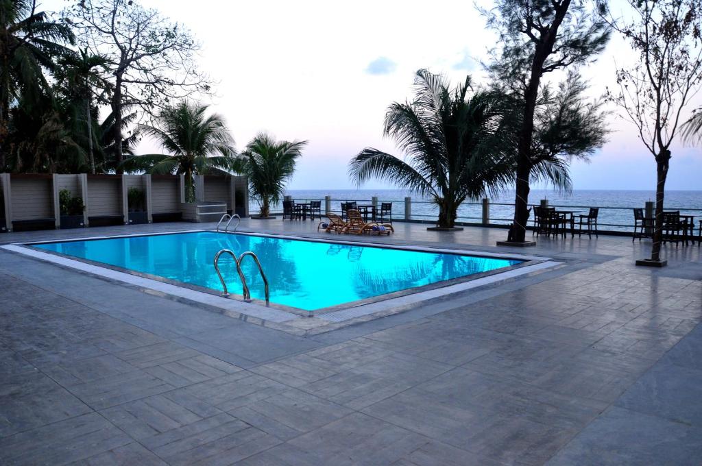 Swimming pool, Hotel Sinclairs Bayview Port Blair in Andaman and Nicobar Islands