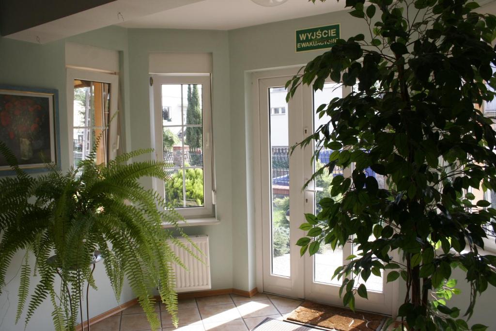 4. Villa Ju..