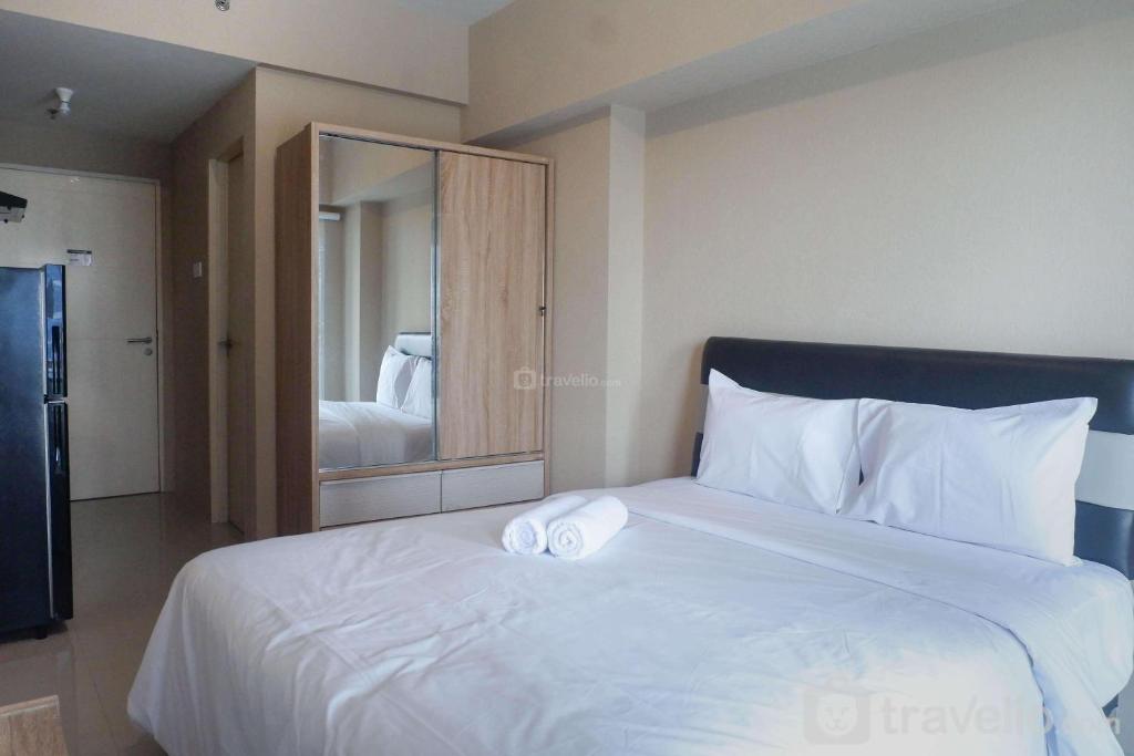 Restful Studio Apartment at Orchard Supermall Mansion By Travelio, Surabaya