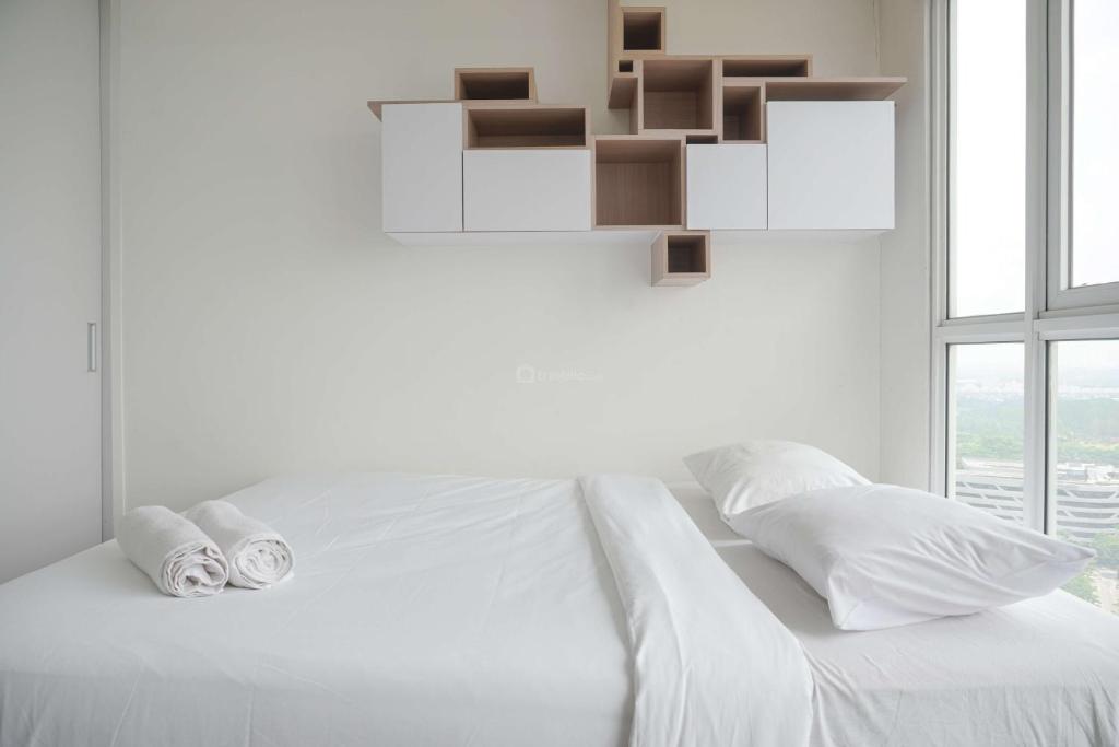 Simply Look Studio at Casa De Parco Apartment By Travelio, Tangerang