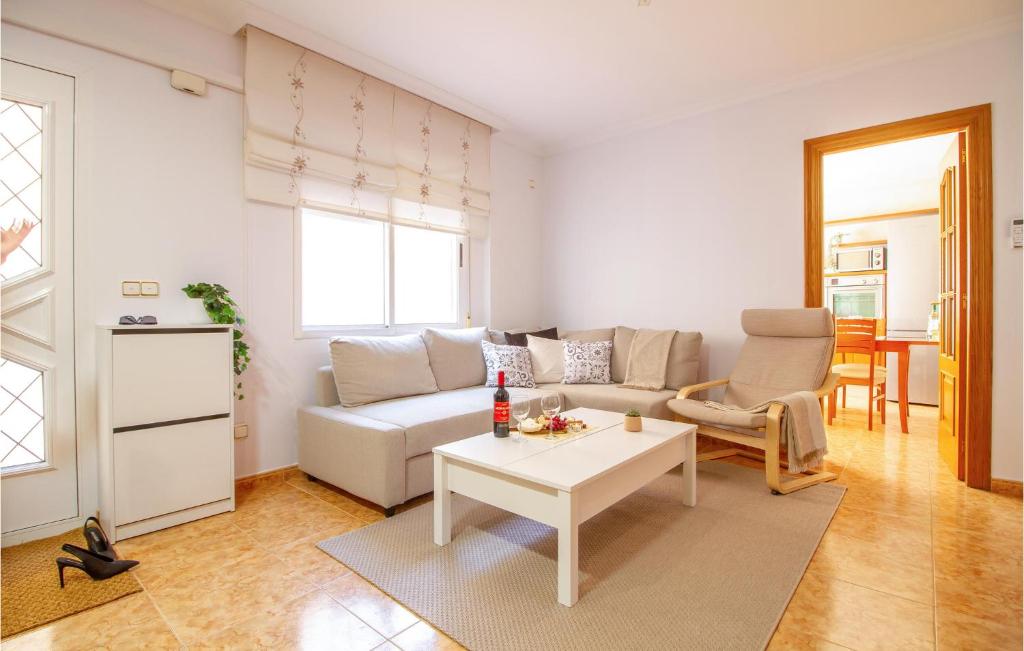Cozy Apartment In Águilas With Kitchen - 3