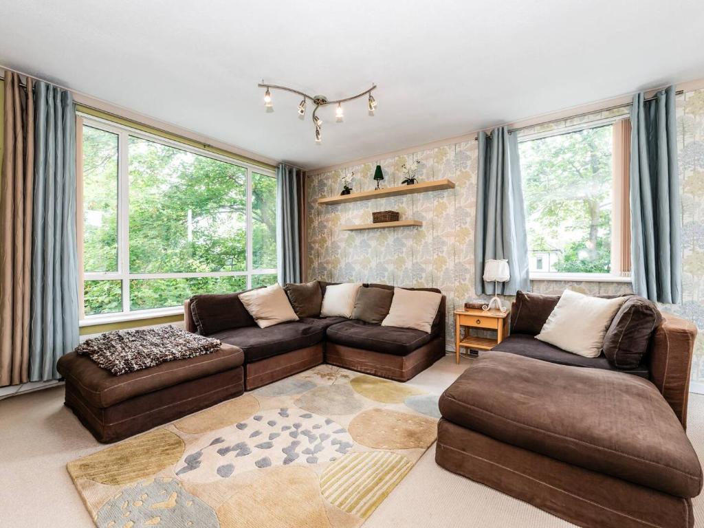 Pass the Keys City Convenience The Complete Package Teddington, Teddington