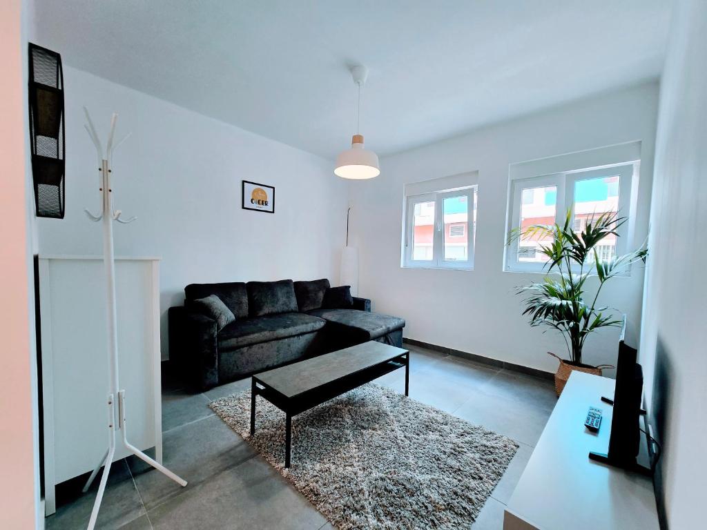 VV Cicer Home "by henrypole home" - 2