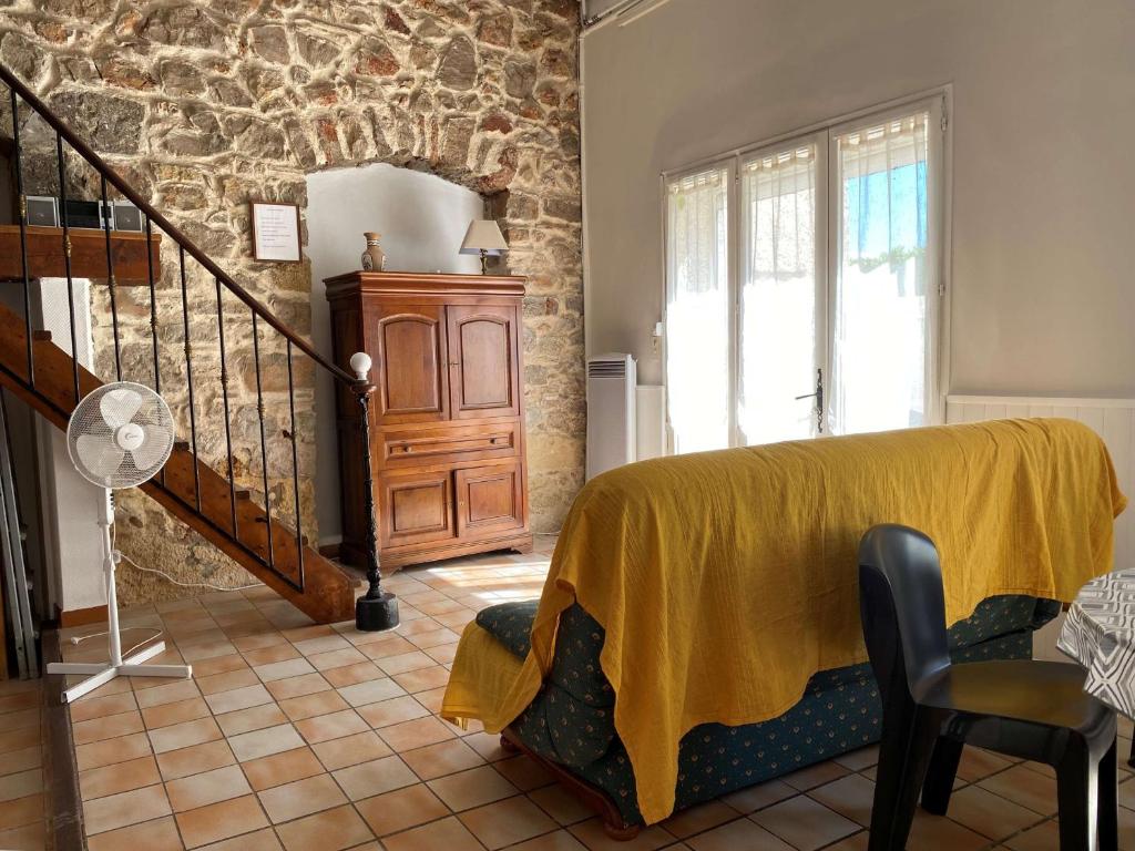 Appartement T3 au calme avec extérieur privatif, proche étang, tout équipé, 3 chambres. - FR-1-553-86 - 2