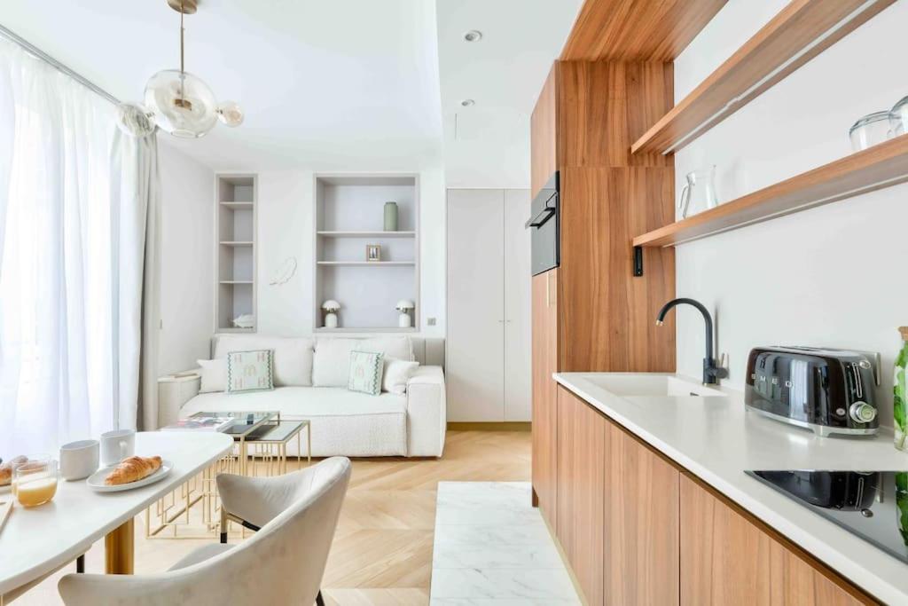 Romantic Getaway - Le Marais - with AC - 3