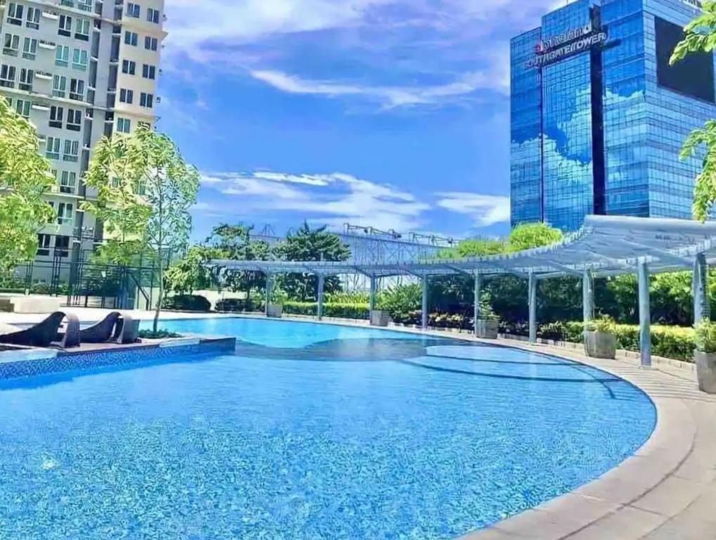 Hayahay Rentals, Manila