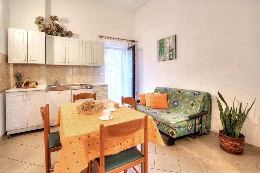 Appartement in Baška mit Grill - b59636, Baška