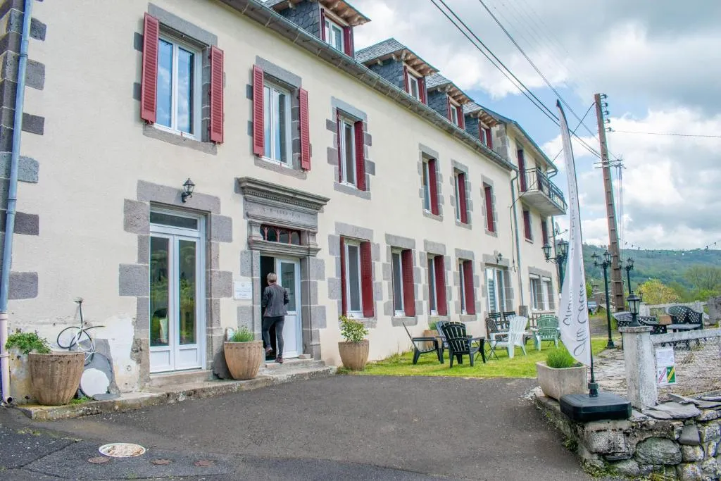 Au coeur du Volcantal，位于拉维西尔的酒店