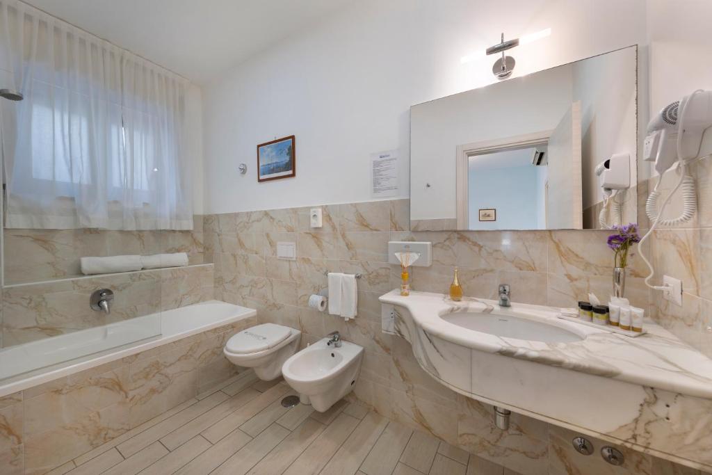 Sea Breeze Residence - 4