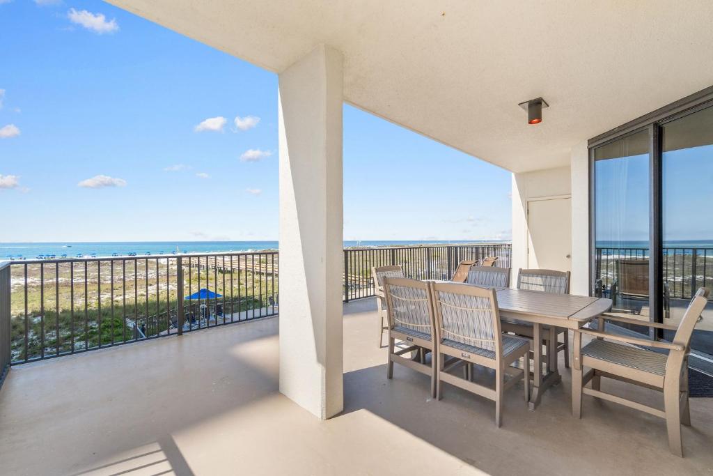 Phoenix VIII-8206 by Vacation Homes Collection, Orange Beach