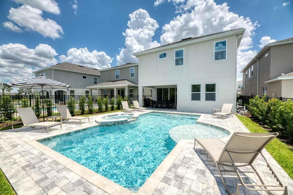 Ravishing 6 Bdrm Home with Games Room at Encore, Orlando
