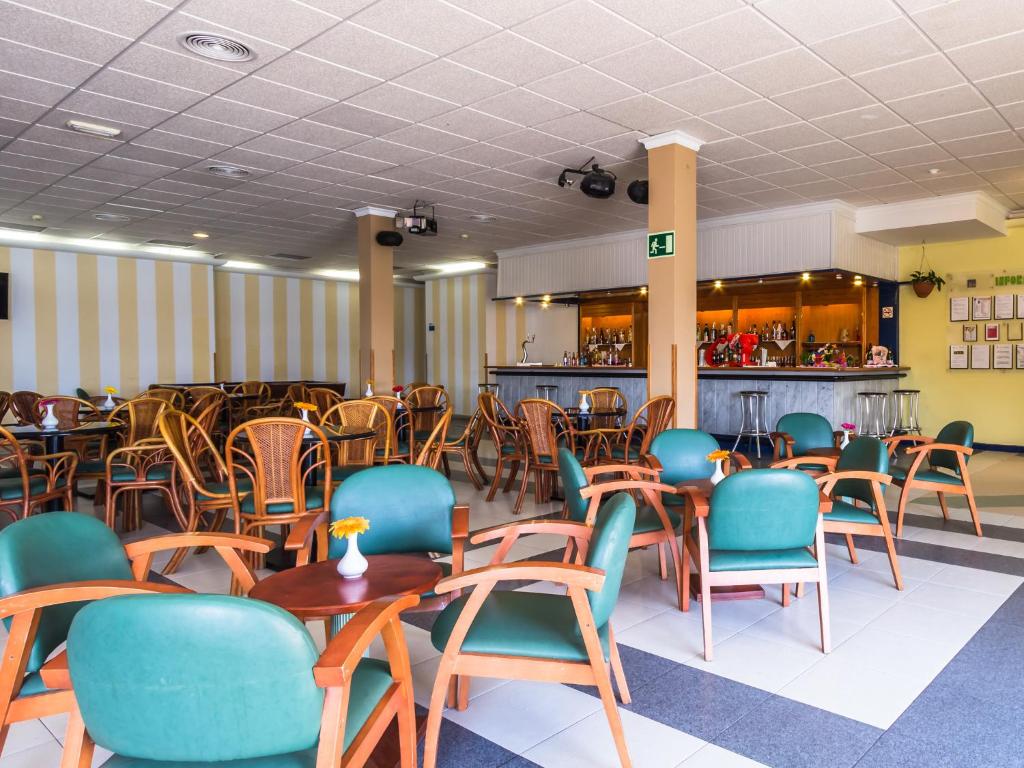 BelleVue Aquarius — Restaurant & bars in Puerto del Carmen, Canary Islands