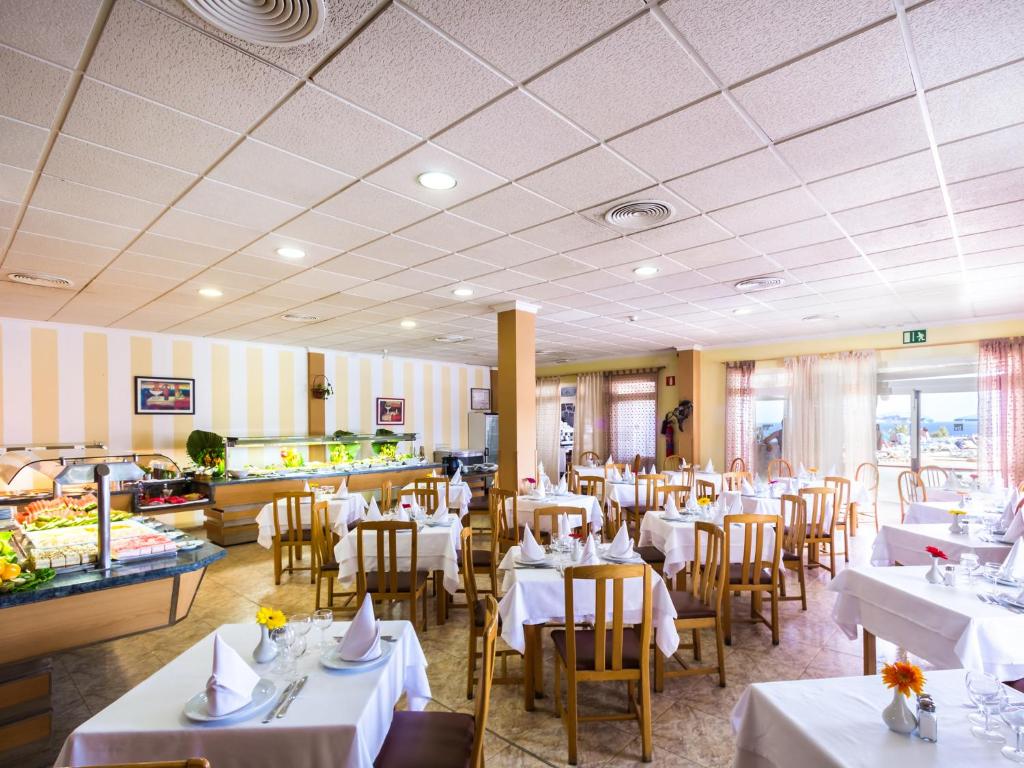 BelleVue Aquarius — Restaurant & bars in Puerto del Carmen, Canary Islands