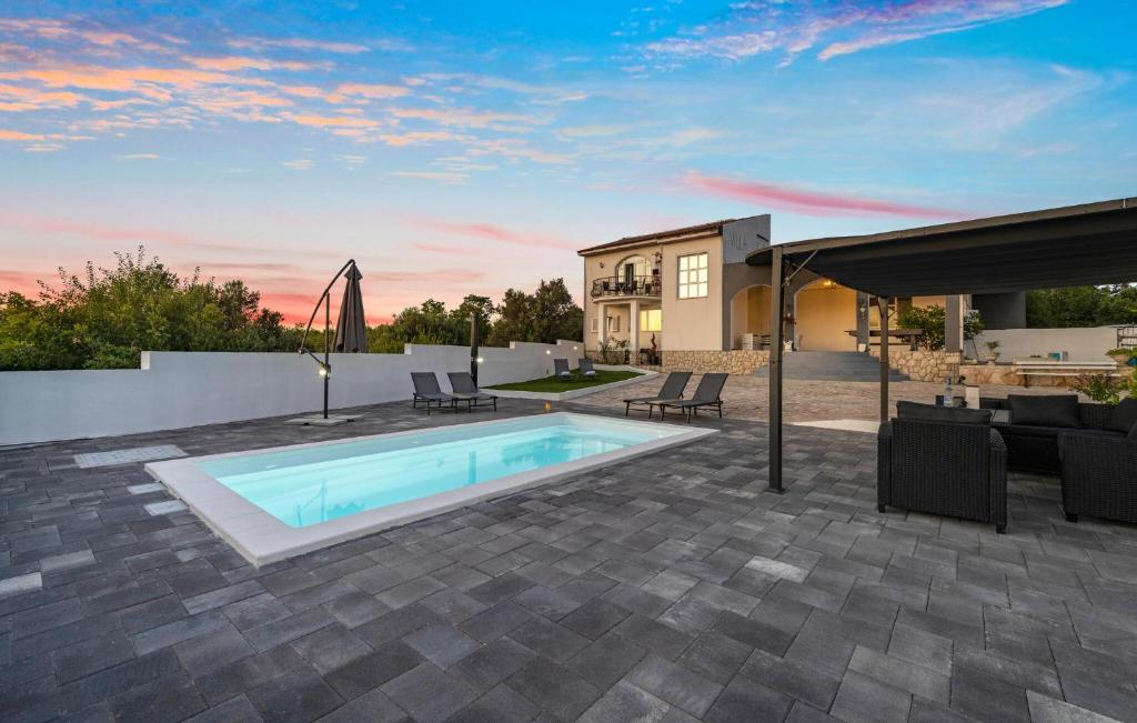 Beautiful Home In Primosten With Wifi, Primošten