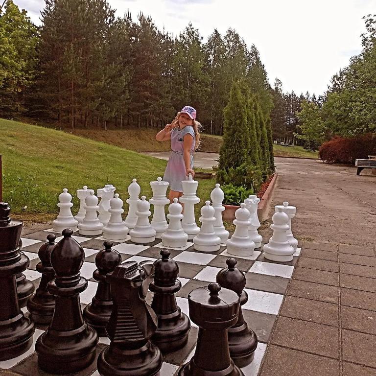 Neciunu sodyba, Bijūnai