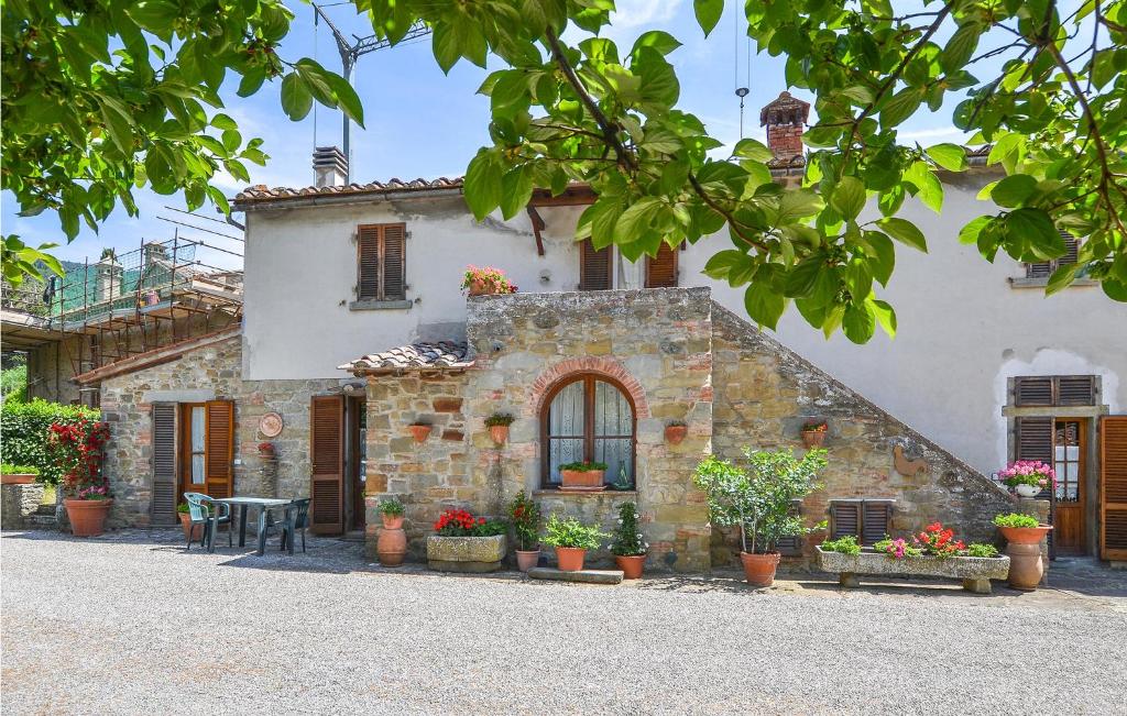 2 Bedroom Amazing Apartment In Cortona - 2