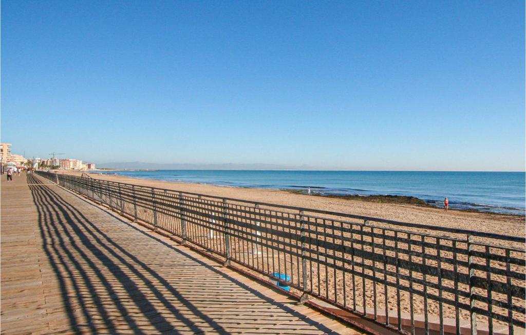 Beautiful Apartment In Torrevieja - 5