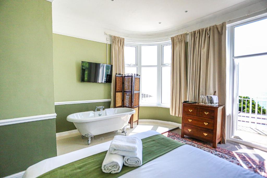 The Wellington Hotel 전경