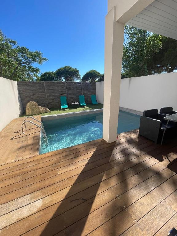 Villa design Cap dAgde piscine et plage - 3