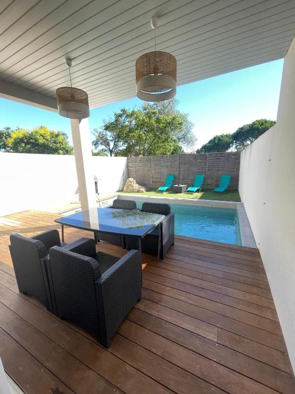 Villa design Cap dAgde piscine et plage - 2