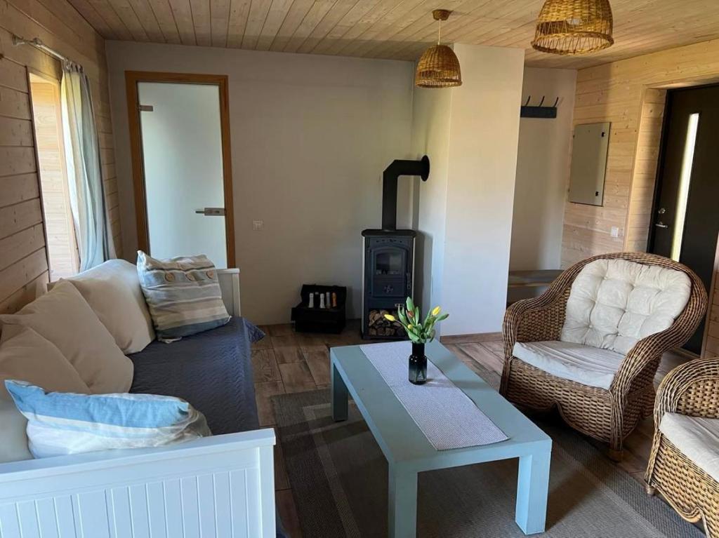 Orion majutus, Pärnu