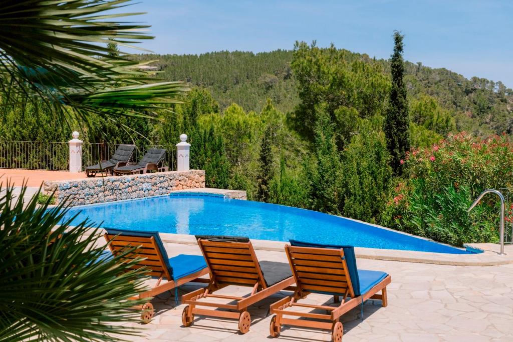 Villa Bellavista has stunning views and a private infinity pool - 4