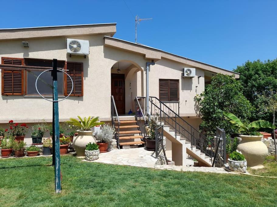 Vila Ada - Port Milena - 1