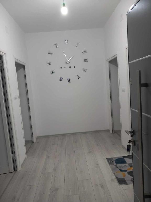 Riverside house, Berat