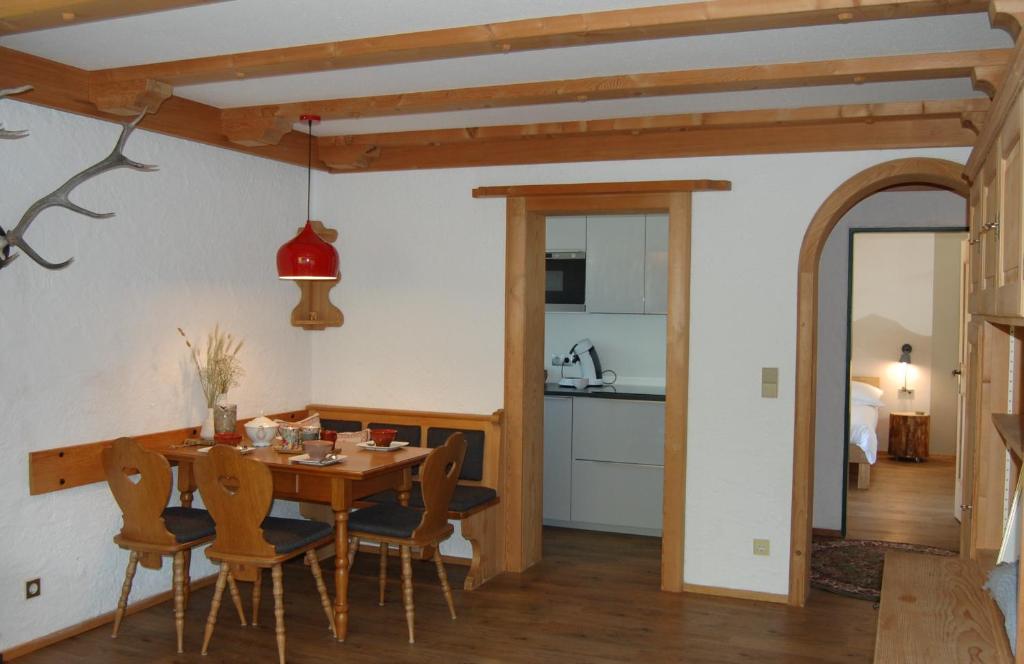 Ferienwohnung mit Balkon I Bergblick I Parkplatz Apartment ONE - 4