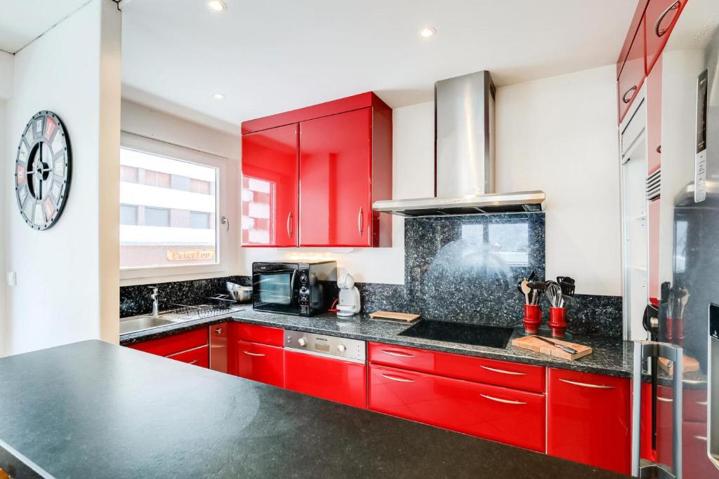 Résidence Le Bec Rouge - Appartement de charme 3 pièces 8 personnes à Tignes au pied des pistes et proche des commerces dans le quartier du Lac. Vue impr MAE-1681 - 5