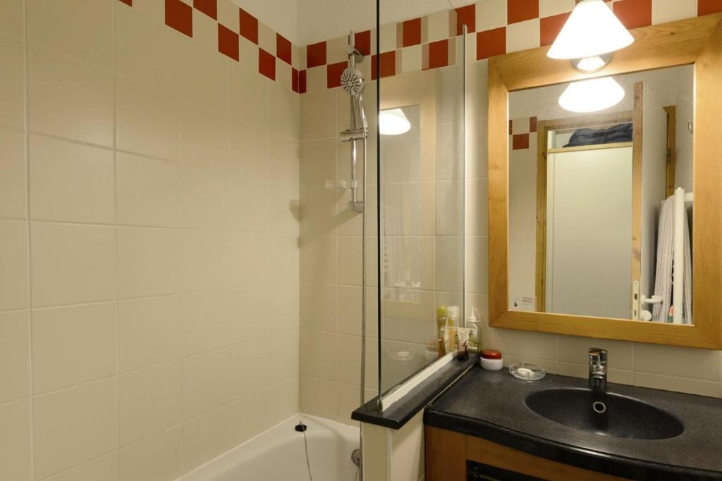 Résidence Themis - Appartement tout confort · Accès direct aux pistes par le séjour MAE-3666 - 5