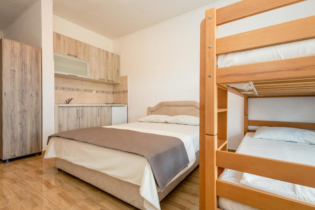 Kraja Apartments - 5