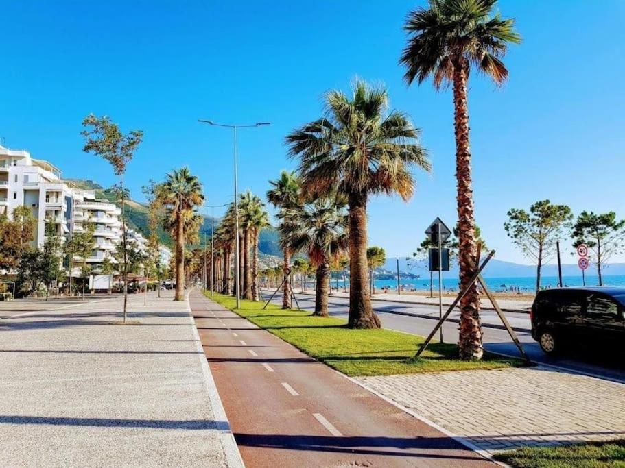 Apartment on the coast, Vlorë