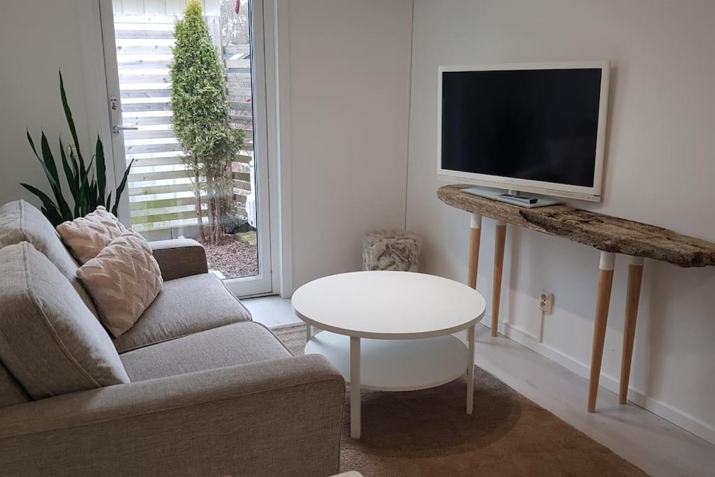 Lgh Lillemor, nära havet, staden och naturen, Strömstad