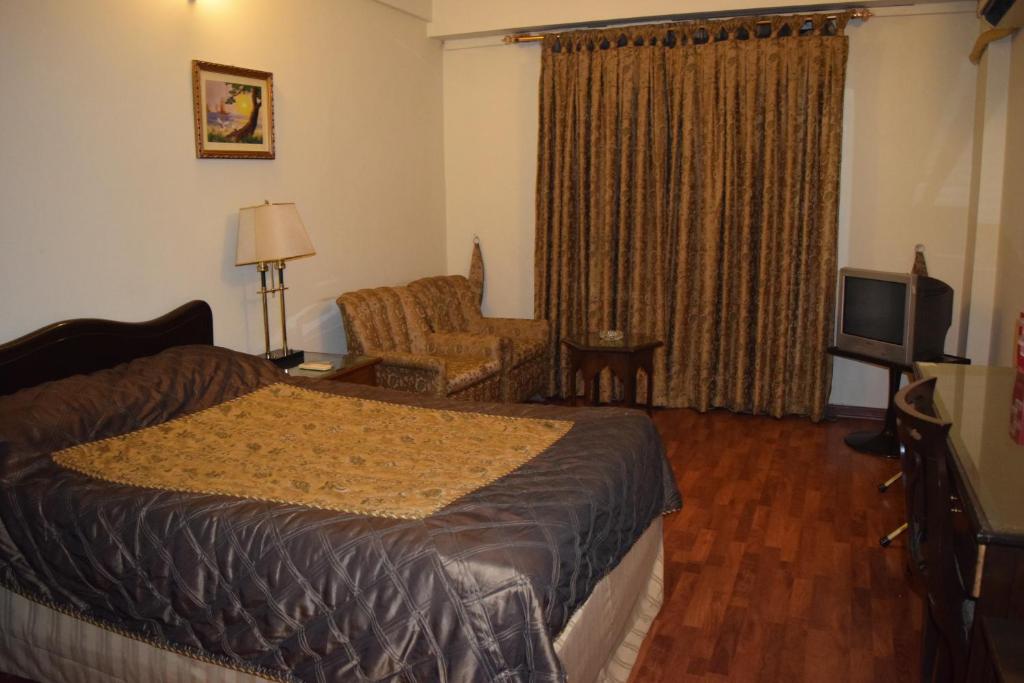 Carlton Tower Hotel Lahore photo