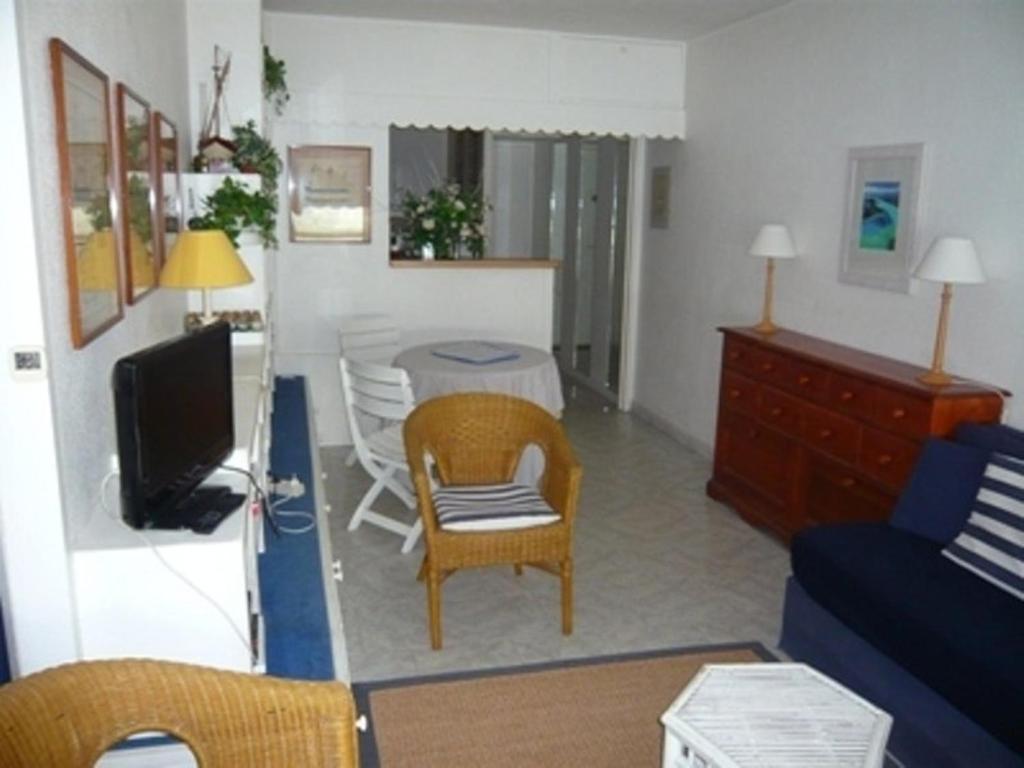Appartement 2 Pièces Cabine Climatise 4 Pers Avec Terrasse Privee et Piscine à 200m Plage - FR-1-731-85 - 4
