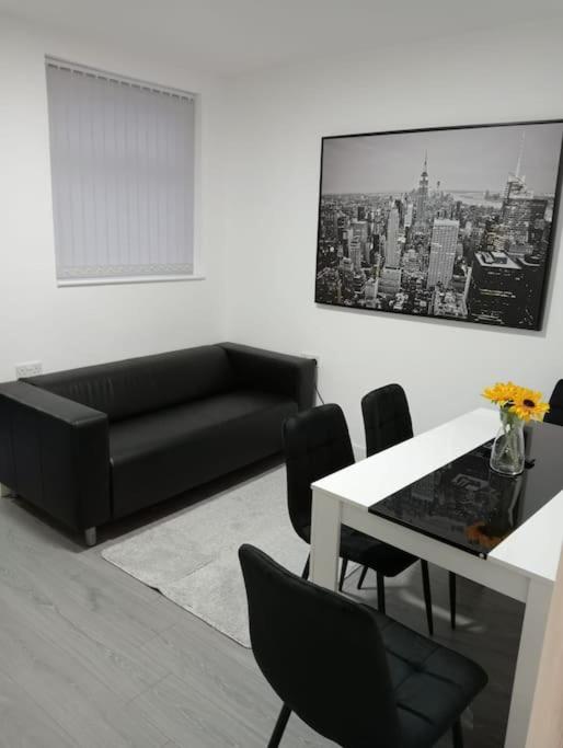 Roovi's Nest, Nottingham