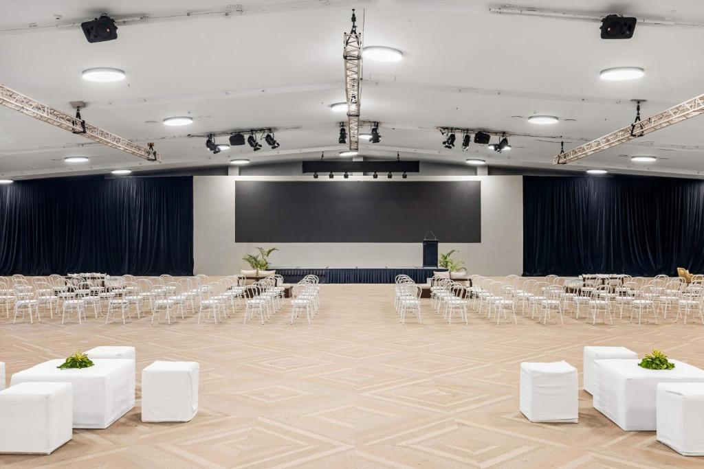 Tárgyalóterem/bálterem