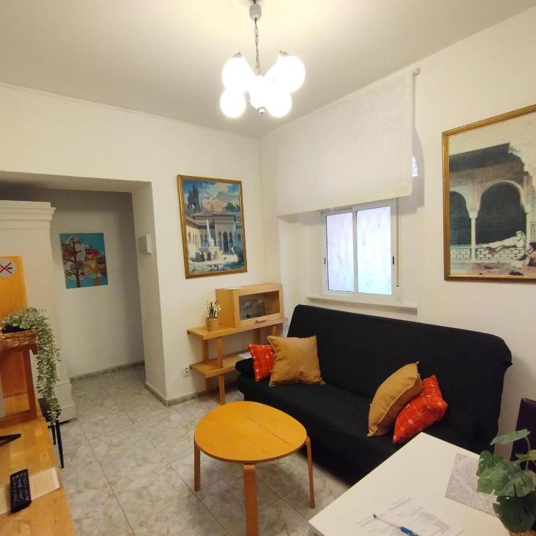 Piso en el casco antiguo con patio privado - 4