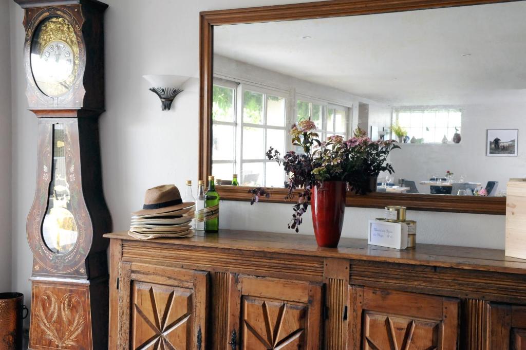 check-in/-out express