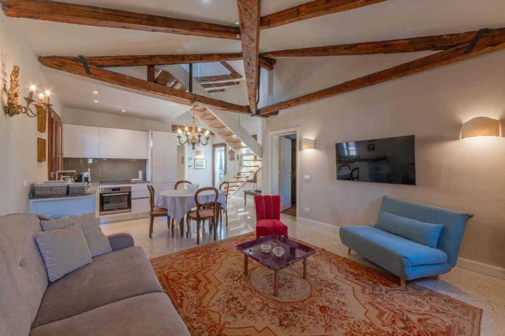 Casa Virginia direct at the canal Cannaregio with own roof terrace - 3
