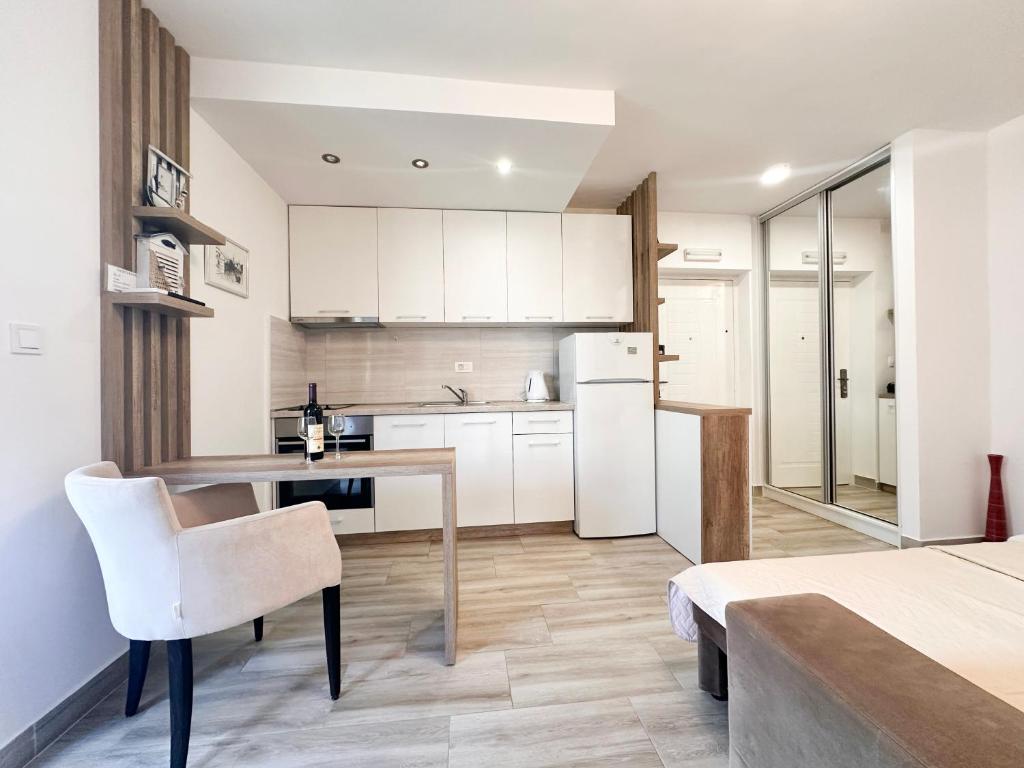 Mediterranean apartment 1 - 5