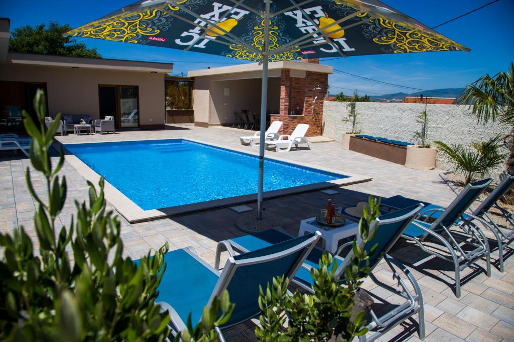 Luxury Villa G Residency - 2