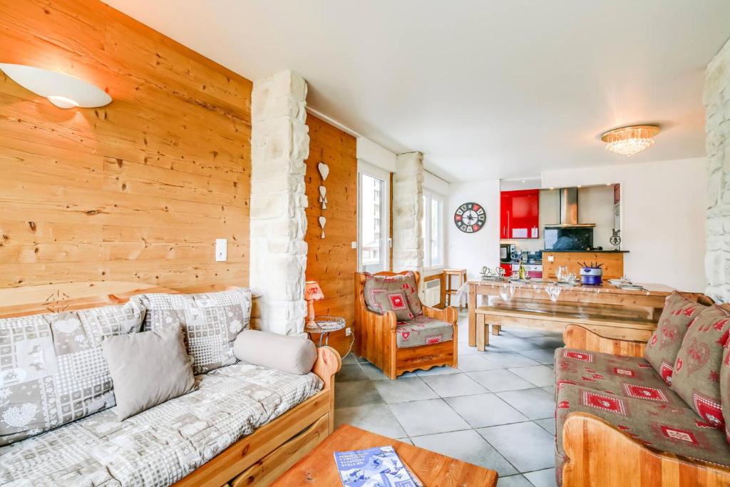 Résidence Le Bec Rouge - Appartement de charme 3 pièces 8 personnes à Tignes au pied des pistes et proche des commerces dans le quartier du Lac. Vue impr MAE-1681 - 1